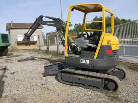 Mini giratoria caterpillar 3000 Kg.